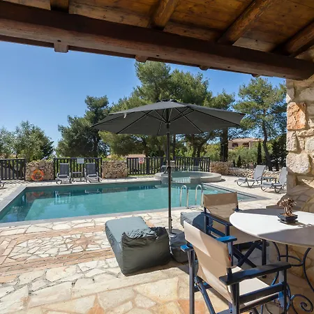 Nephos Holiday home *